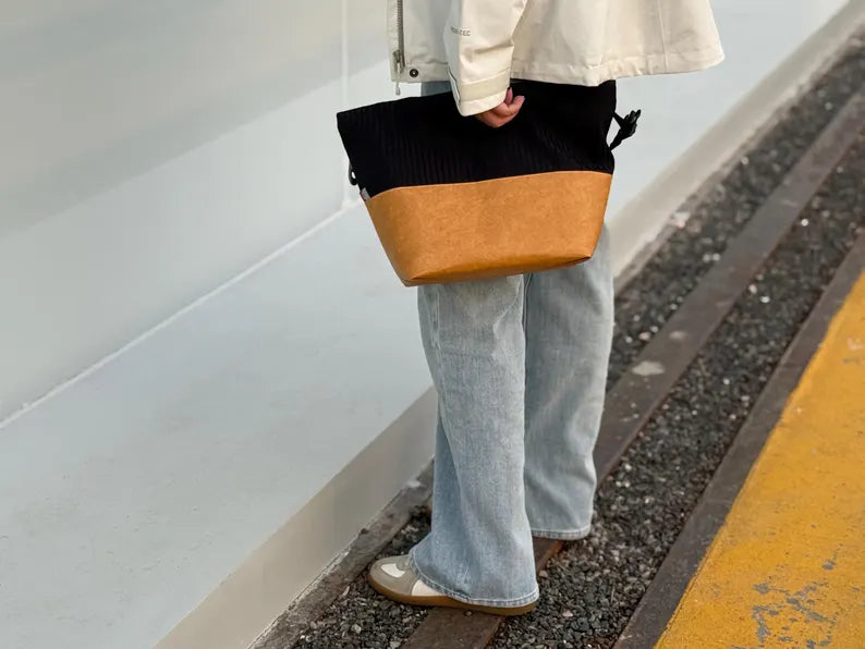 Two-Tone Color Block Insulated Lunch Tote Bag